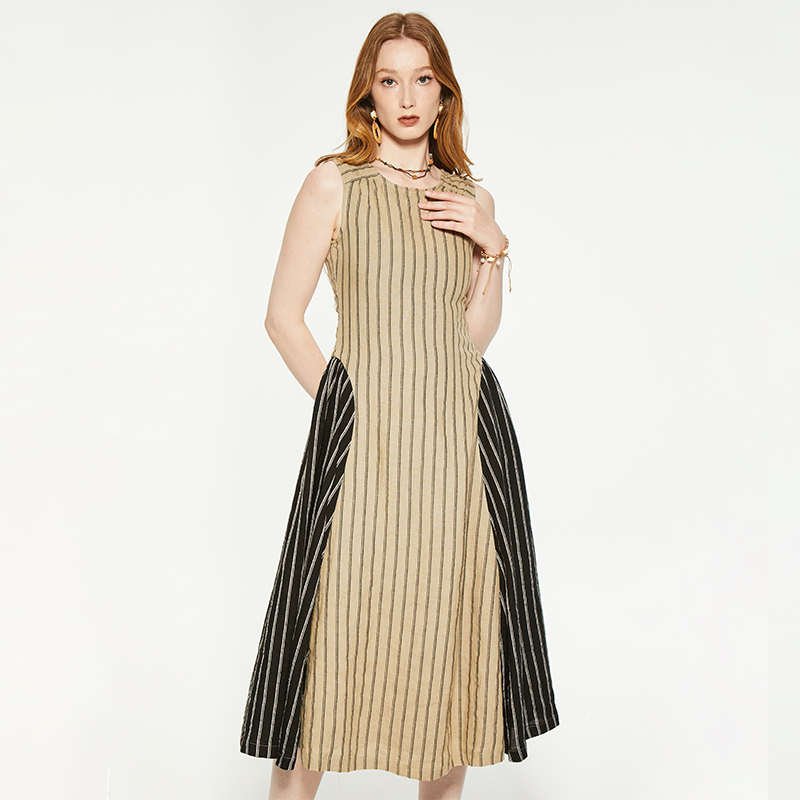 Elegant striped contrast sleeveless dress