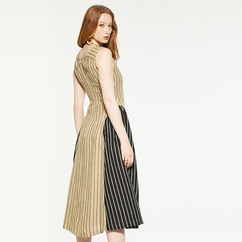 Elegant striped contrast sleeveless dress