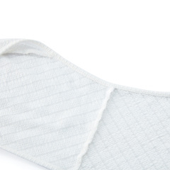 Casual white long-sleeved waistcoat