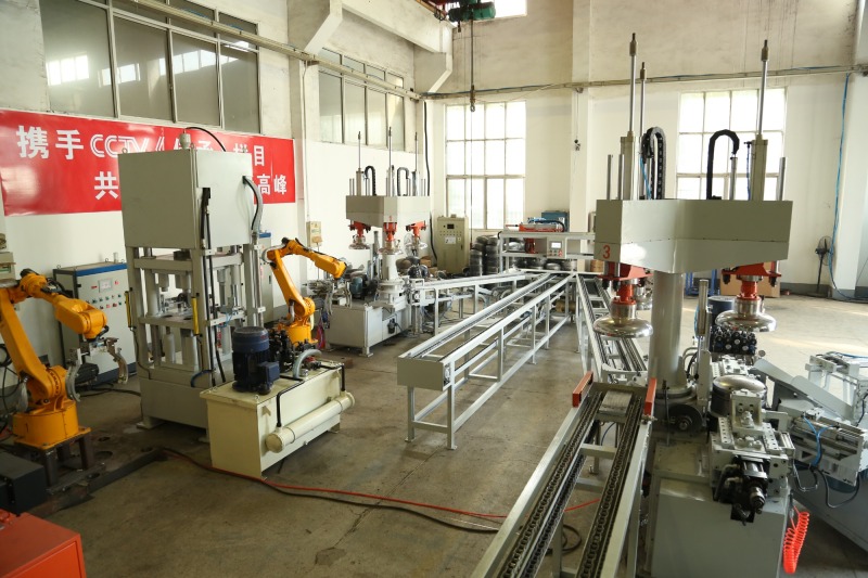 LPG CYLINDER MACHINERY PRODUCTION LINE Fully automatic three-station station