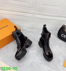 Boots (size 6-10)