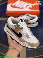 Sneakers  (40-44)