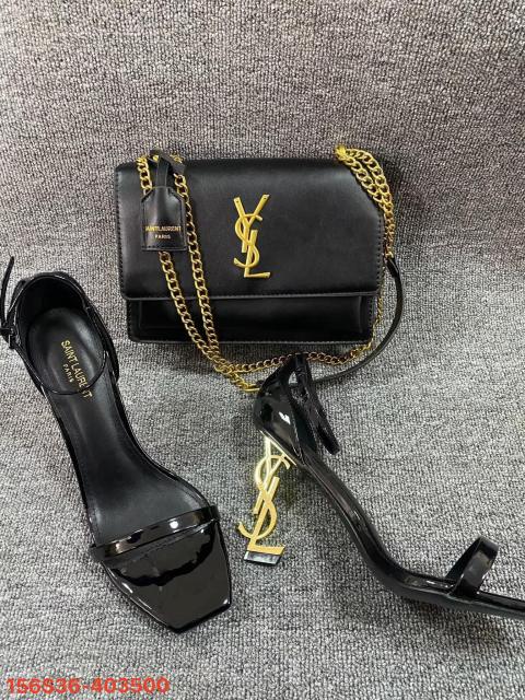 Purses  and sneakers  （36-40)