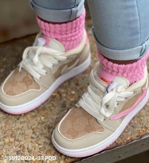 Kid sneakers (24-37)