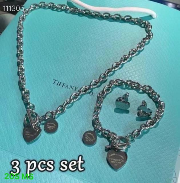 Neacklace and bracelets and set