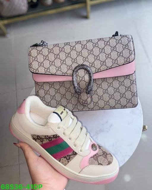 Purses  and sneakers   (36-41)