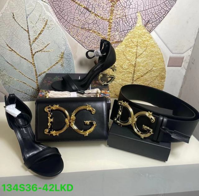 Purse and slippers  and belts  (36-42)
