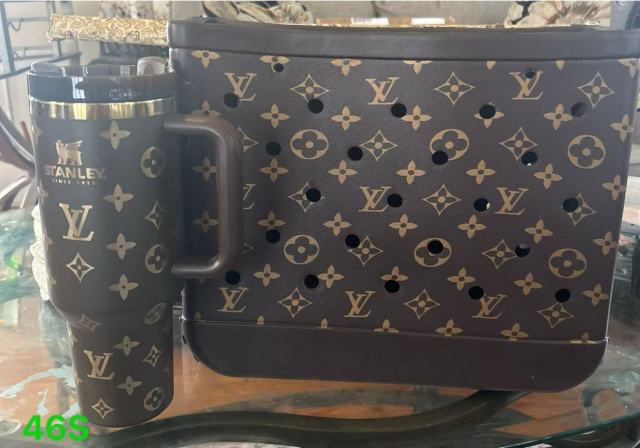 Thermos cups and purses