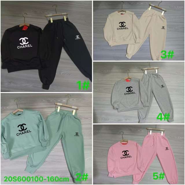 Kids outfits (110-160)