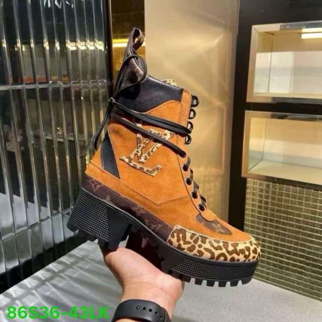Boots  (36-43)