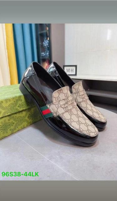 Men shoes (38-44)