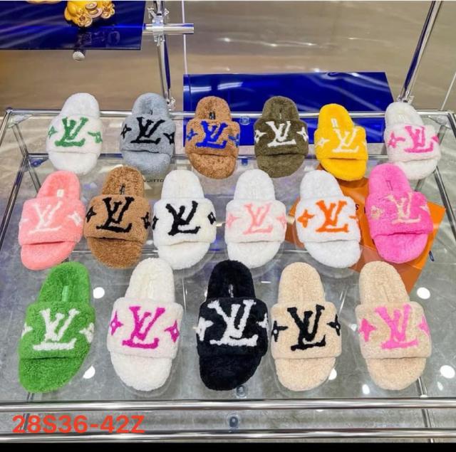 Fur Slippers (36-43)