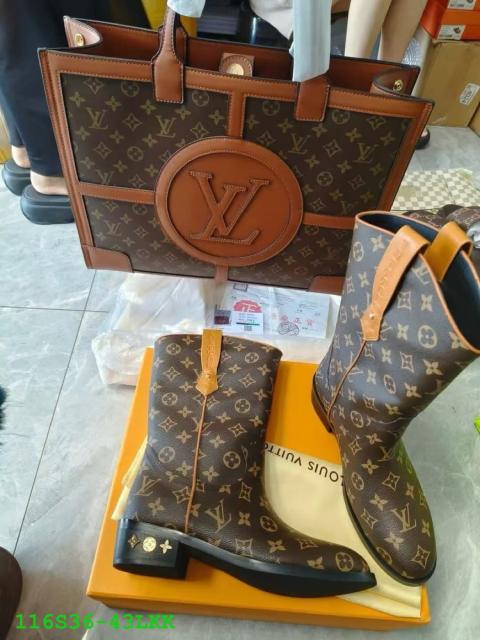Handbag and boots