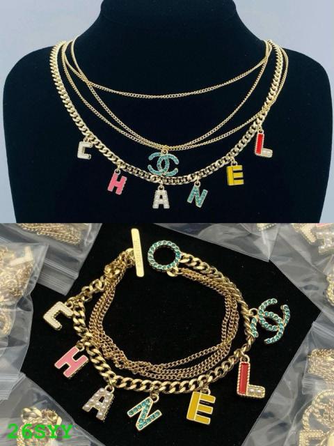 Necklaces and bracelets set