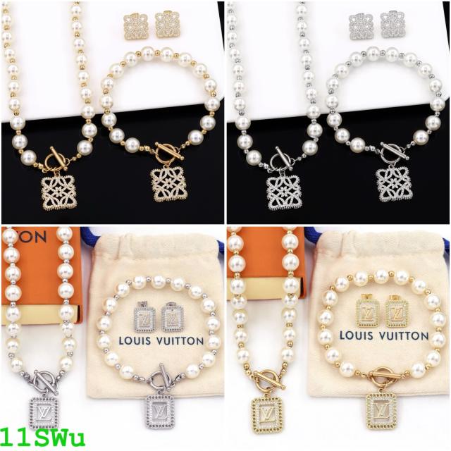 Necklace set