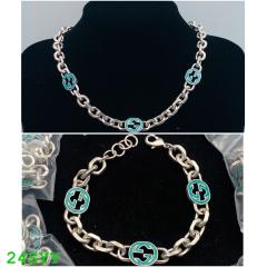 Necklace and bracelet set