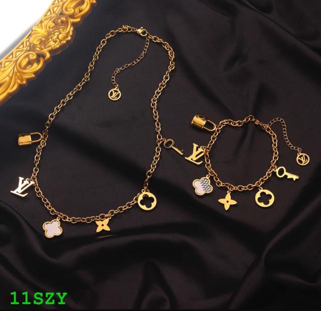Bracelet and necklace set