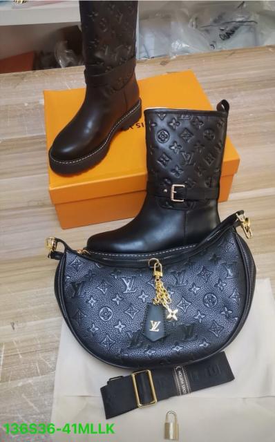 Boots and purse (36-41)