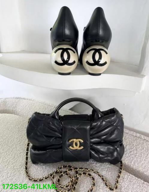 Shoes and purse (36-41)