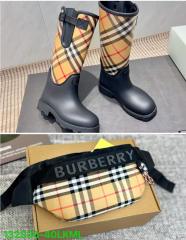 Boots and purse (36-40)