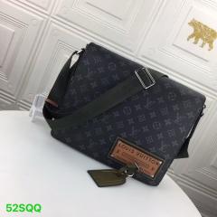 Man purse