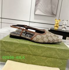 Slippers (36-42)