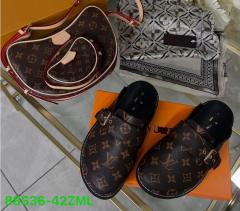 Slippers and purse (36-43)