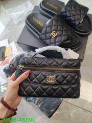 Slippers and purse (36-42)