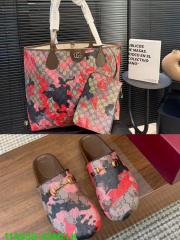 Purses and bag (36-42)