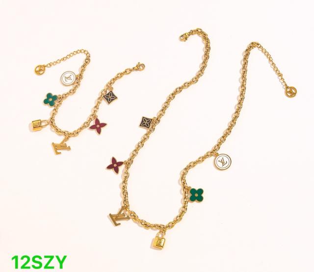 Bracelet and necklace set