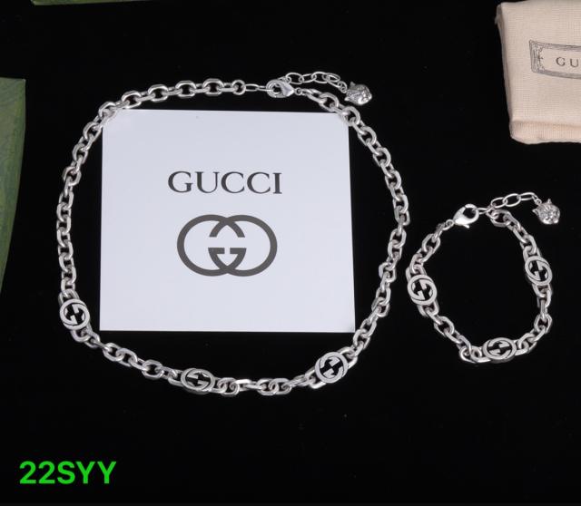 Necklaces bracelet set