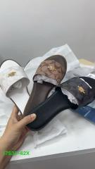 Slippers (36-42)