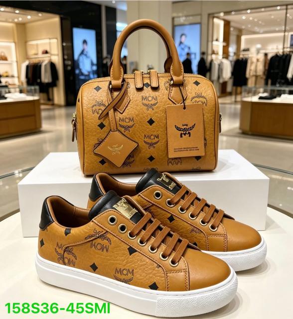 Purse and sneakers (36-45)