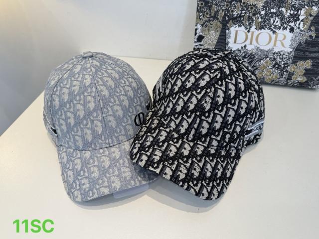 Caps