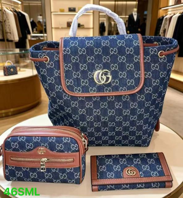 Purses set