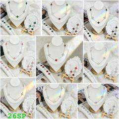 Necklace and bracelet set