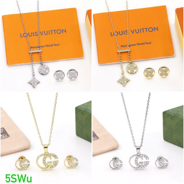 Necklace and earrings set