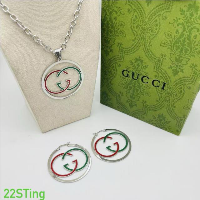 Necklace and earrings set