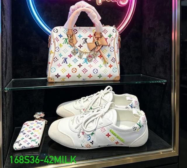 Purses  and  Sneakers  set(36-45)
