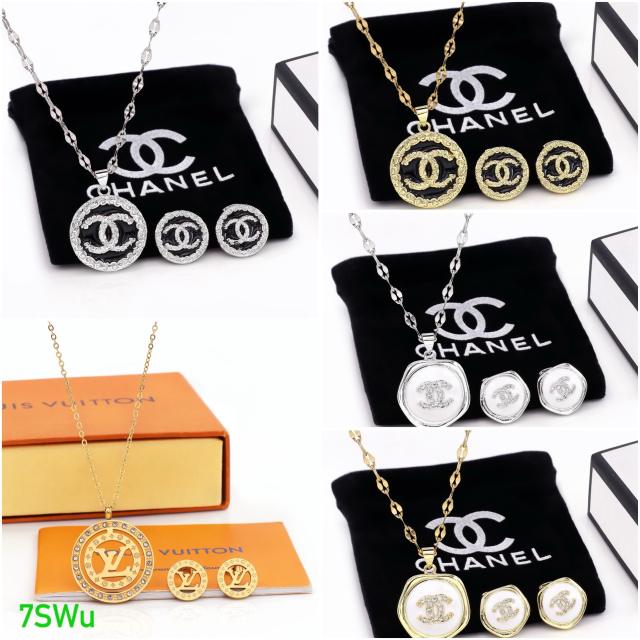 Necklace and earrings  set