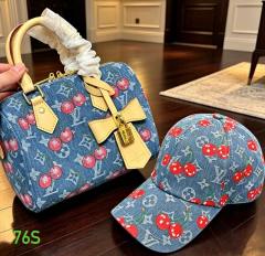 Purses  and  hat  set