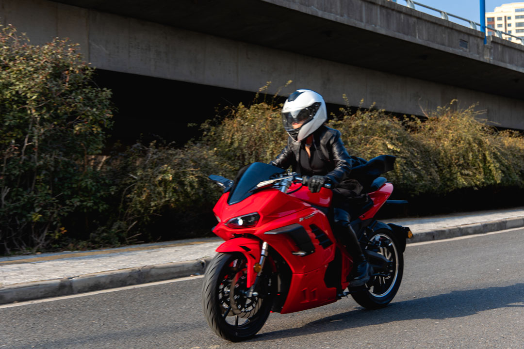 Decoding High-Performance Electric Motorcycles - The Perfect Blend of Speed and Battery Technology
