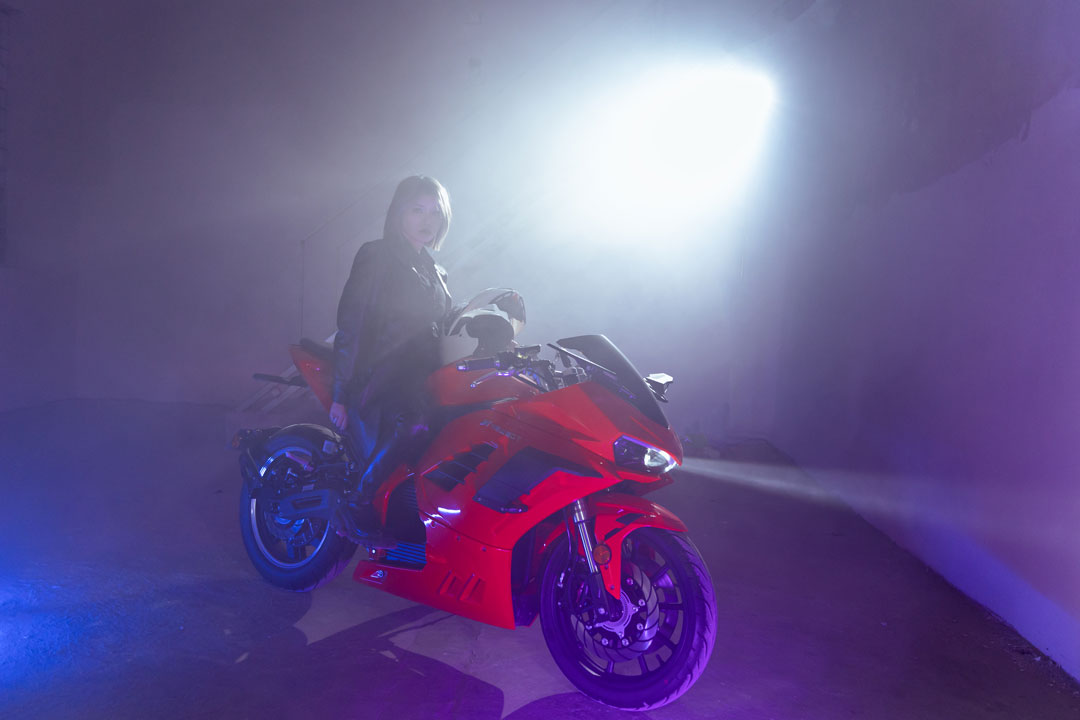 Advancements in Electric Motorcycle Batteries: Balancing Safety and Aesthetics