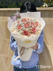 Barista roses+baby's breath
