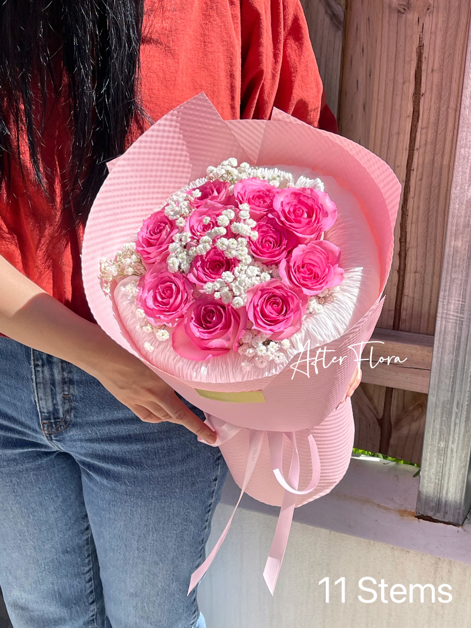 Pink roses+baby's breath