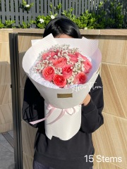 Pink roses+baby's breath