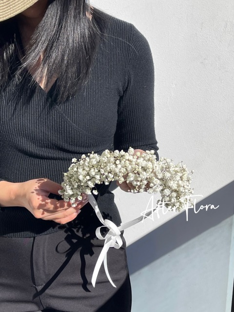 Flower crown with baby's breath