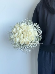 White roses & Baby's breath