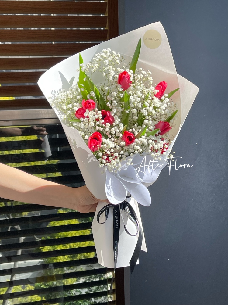 Tulip Posy