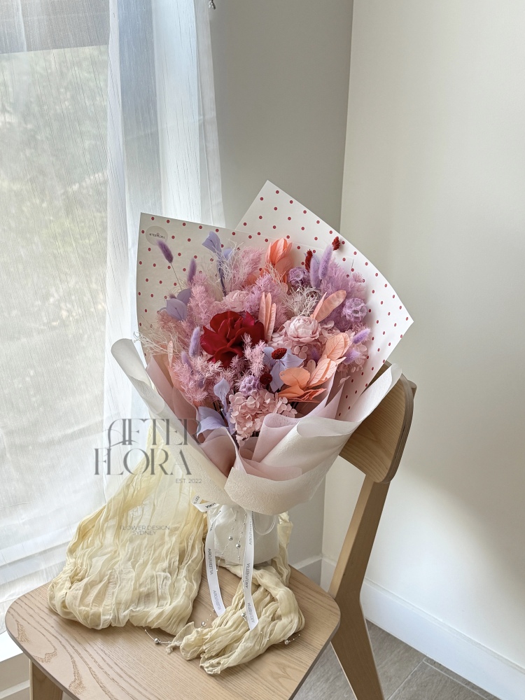 Everblush (Preserved flowers)